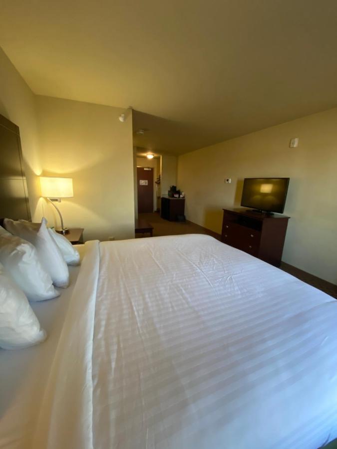 Cobblestone Hotel & Suites - Broken Bow 外观 照片
