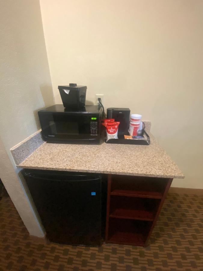 Cobblestone Hotel & Suites - Broken Bow 外观 照片