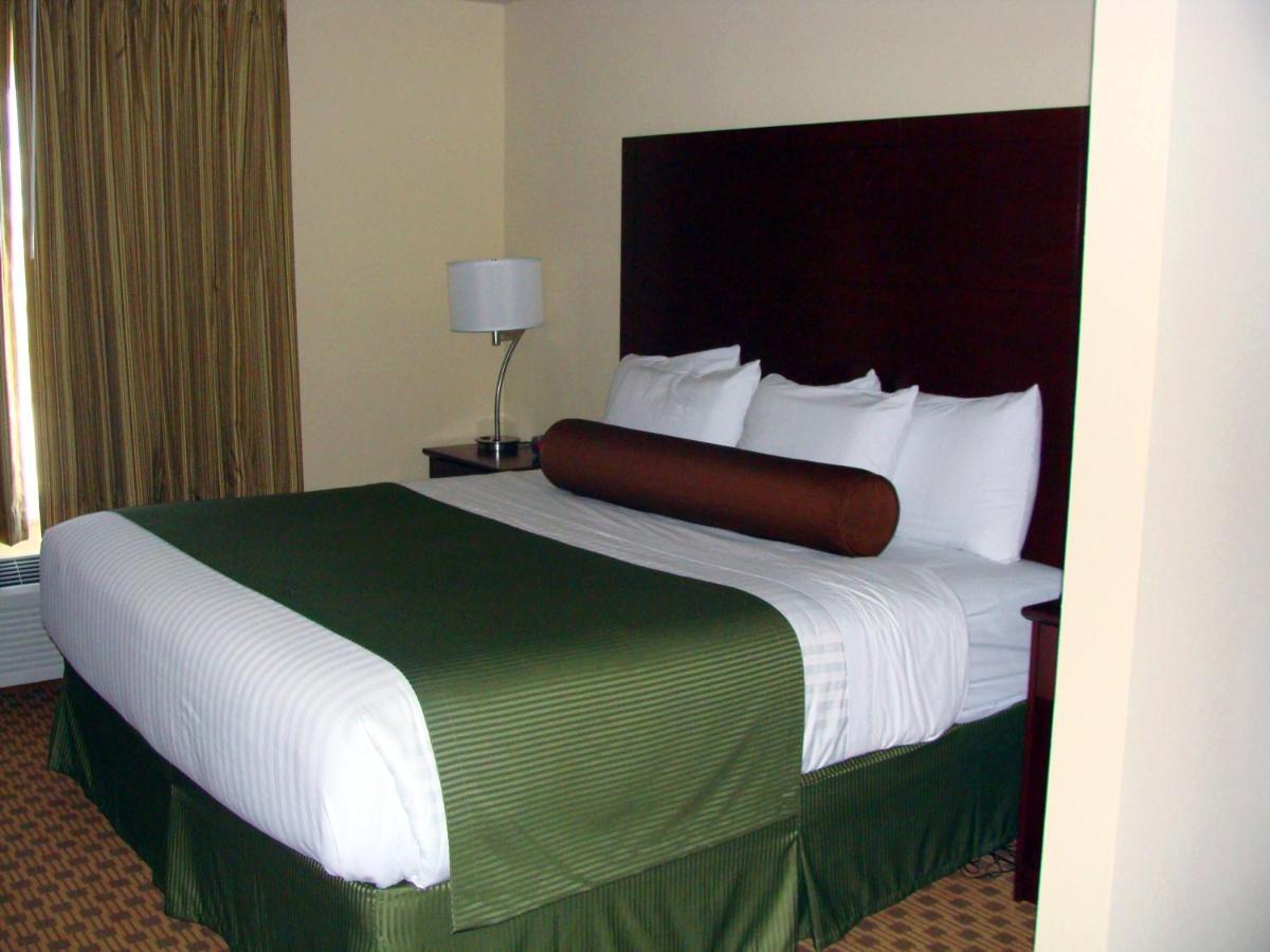 Cobblestone Hotel & Suites - Broken Bow 外观 照片