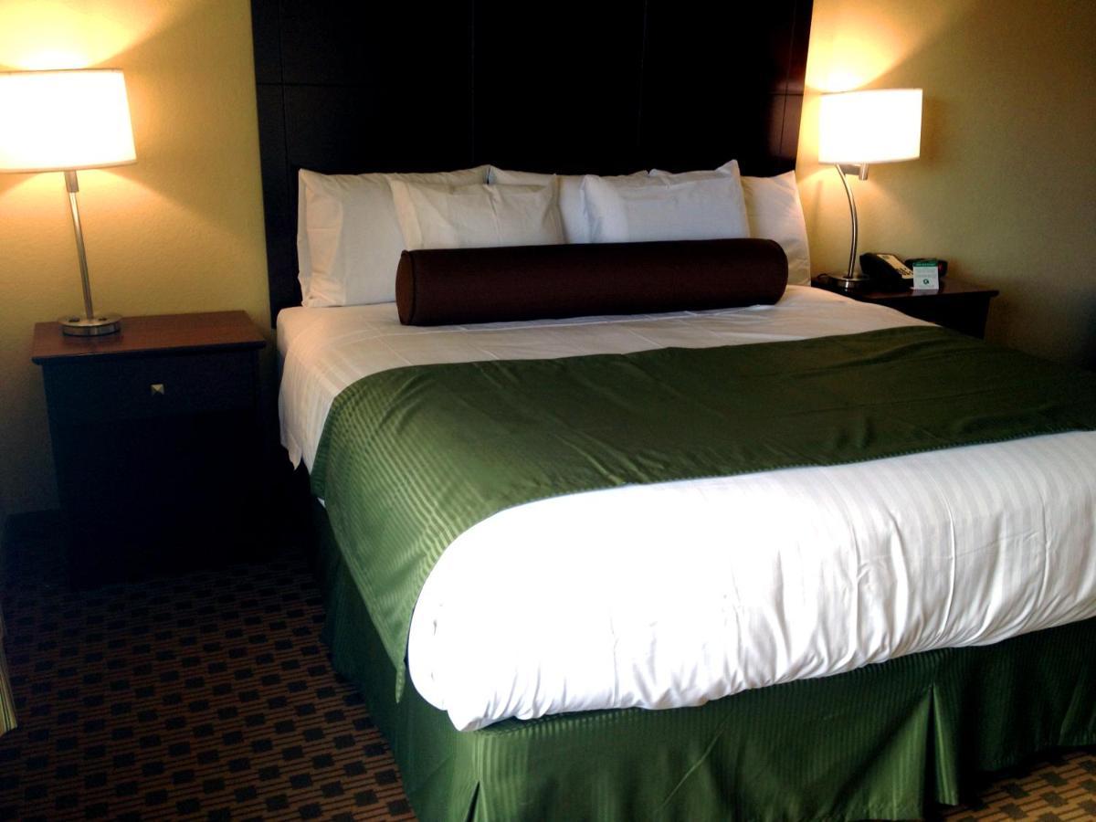 Cobblestone Hotel & Suites - Broken Bow 外观 照片