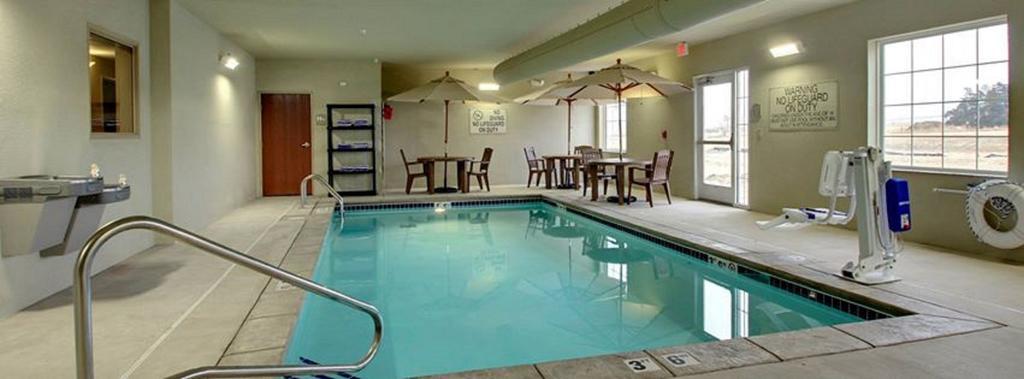 Cobblestone Hotel & Suites - Broken Bow 外观 照片