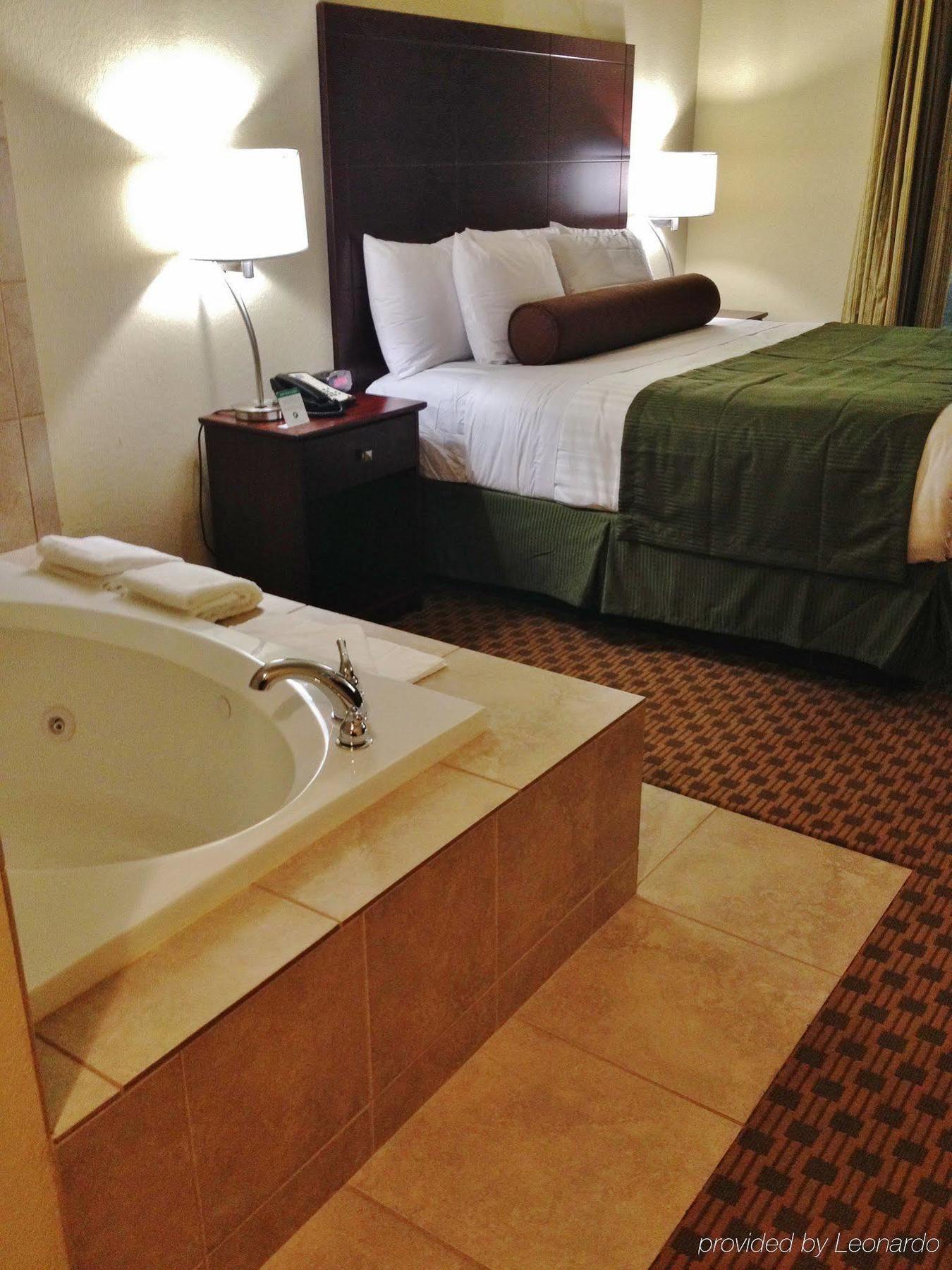 Cobblestone Hotel & Suites - Broken Bow 外观 照片
