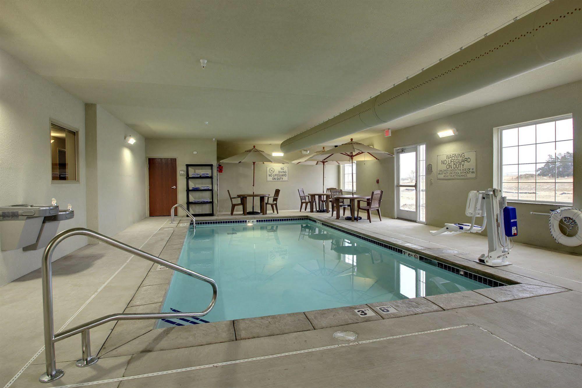 Cobblestone Hotel & Suites - Broken Bow 外观 照片